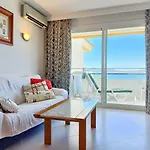 Fantastic 2 Bedrooms Apartment With Sea View